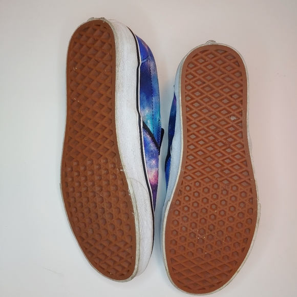 Van's women's size 9 Galaxy print slip ons - Picture 3 of 4